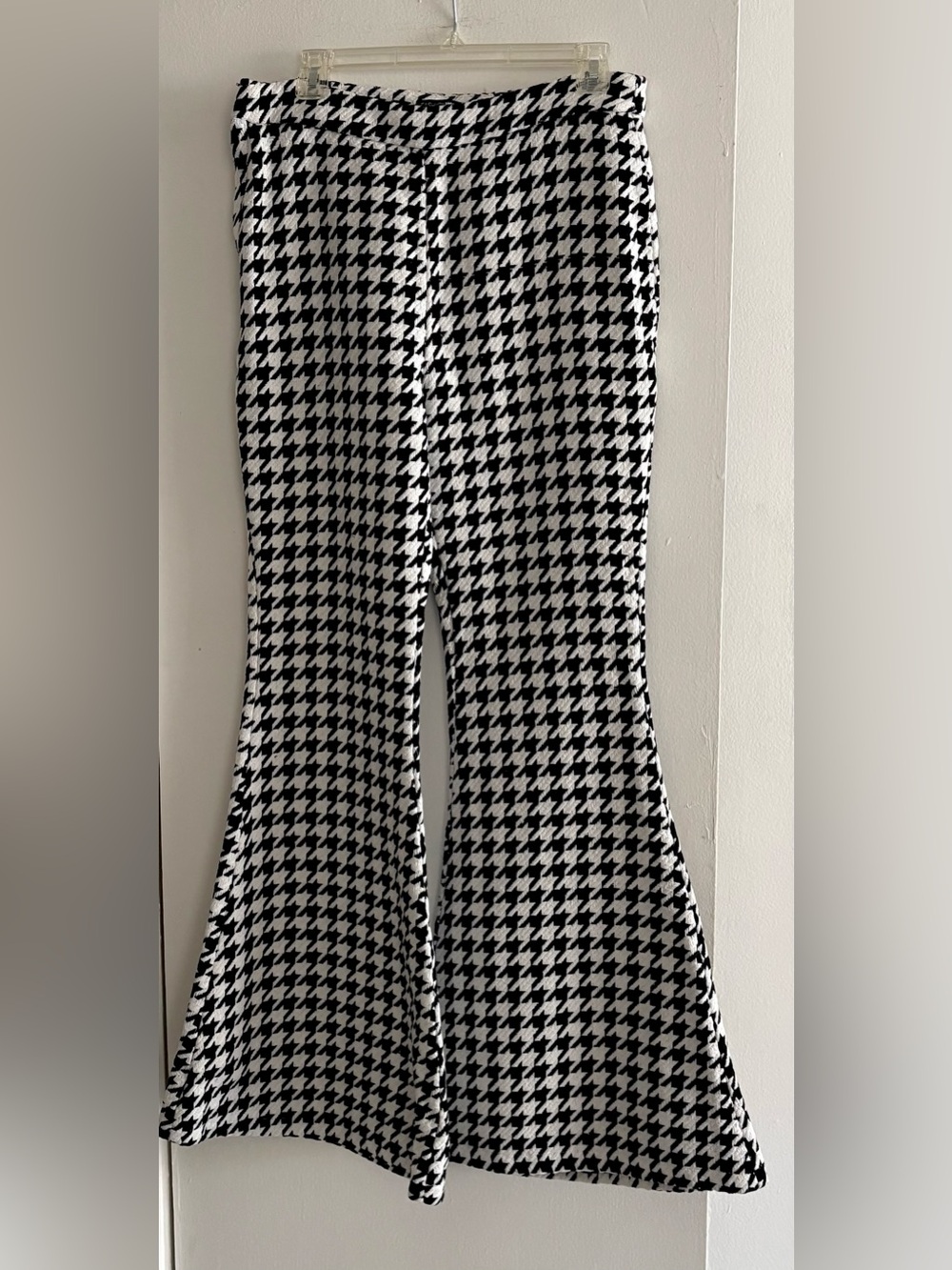 Fashion Nova Black and White Houndstooth Ultra Flare Pants L